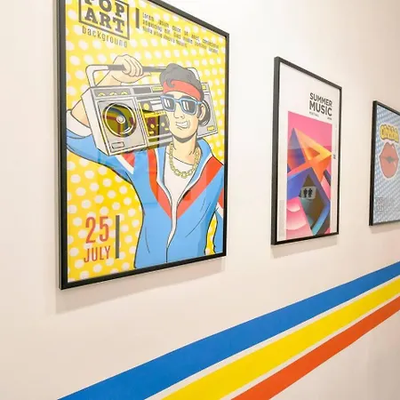 3 Together Budget Apartment *