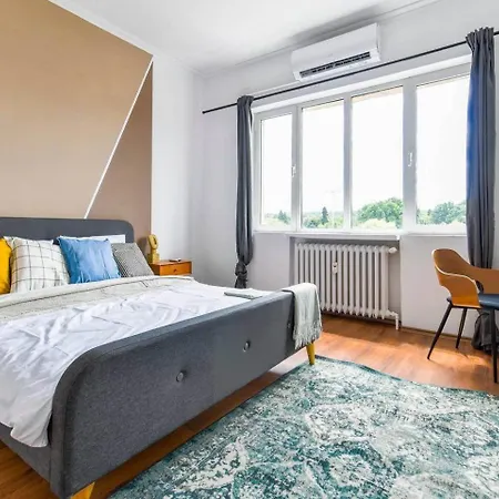 3 Together Budget * Sofia