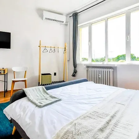 Apartment 3 Together Budget *