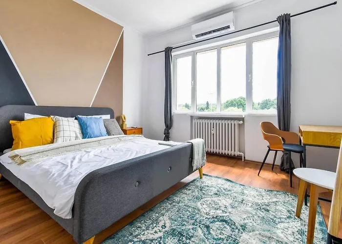 3 Together Budget * Sofia